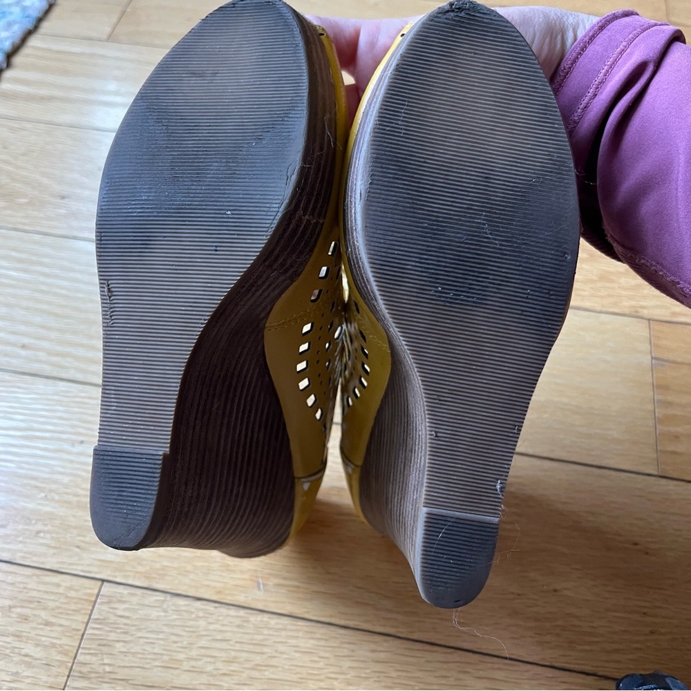 Restricted Yellow Cut-Out Wedge Sandals - Size 6 - Picture 10 of 11